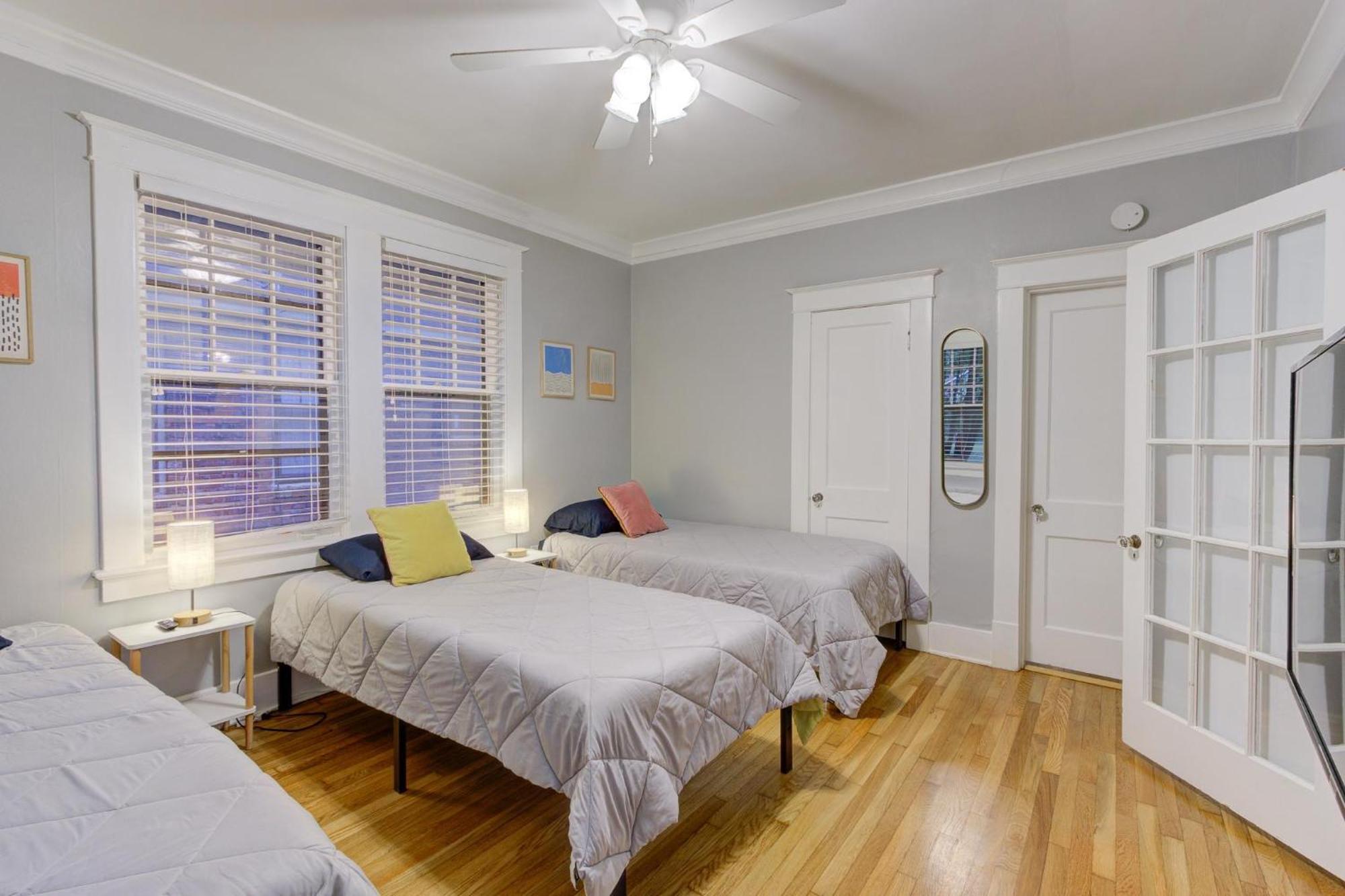 Spacious Bungalow With 6 Beds, Games, And Fire Pit - Close To Beale Street, Bbq, Graceland, & Liberty Bowl Мемфис Экстерьер фото